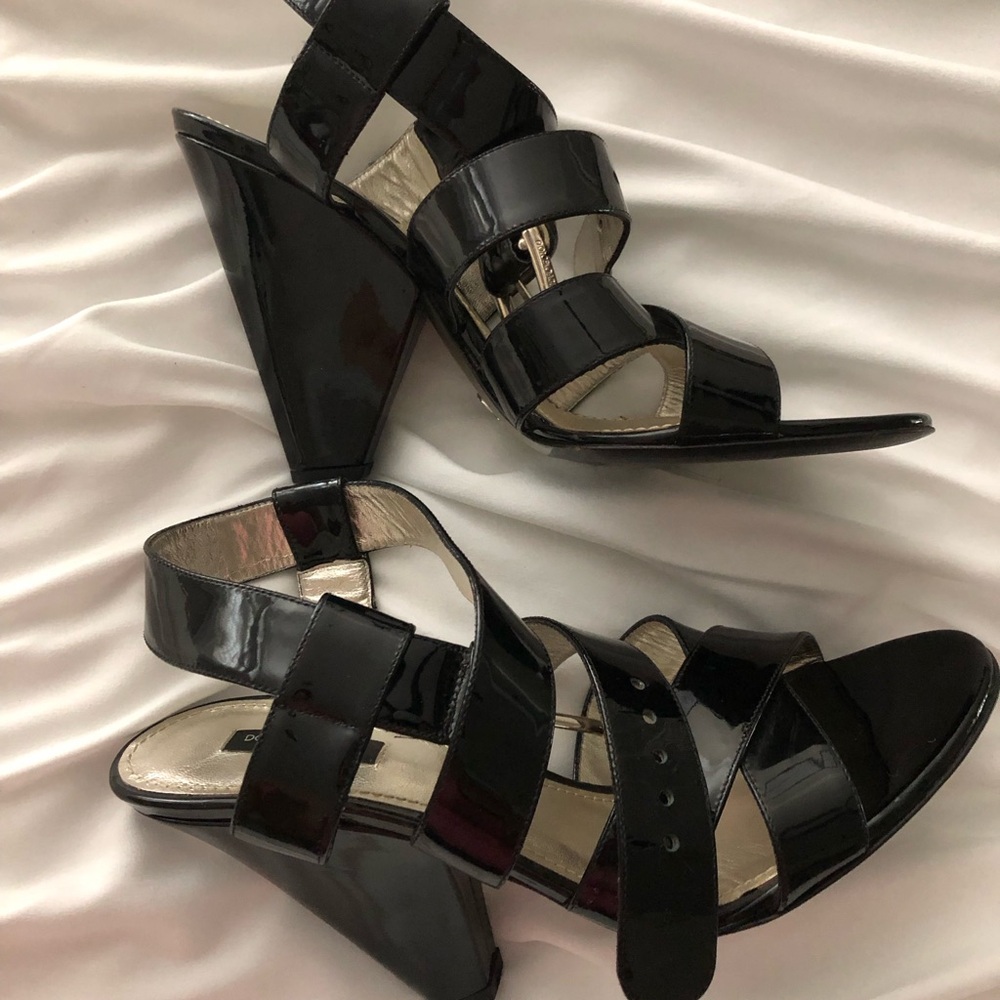 Dolce & Gabbana Black Patent Strappy Wedge Sandals NWOT
